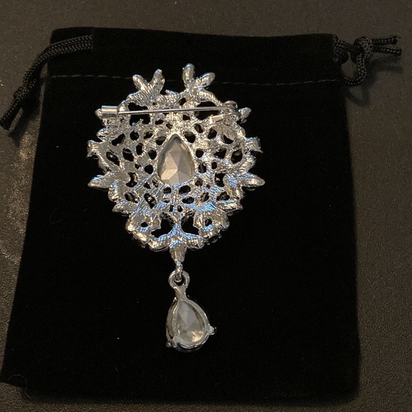 COPY - Rhinestone Silver tone Brooch Pin - Picture 2 of 2